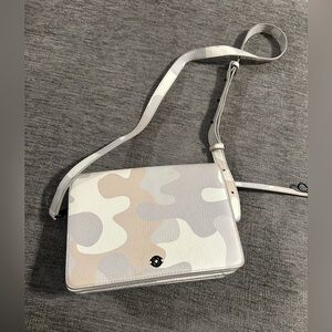 Dagne Dover Andra Haze Camo Pebbled Leather Crossbody/Clutch Crossbody Bag USED